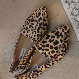 Steve Madden leopard print flats